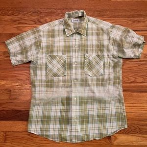 Vintage Bellcraft Plaid Medium M Short Sleeve Button Down Shirt.